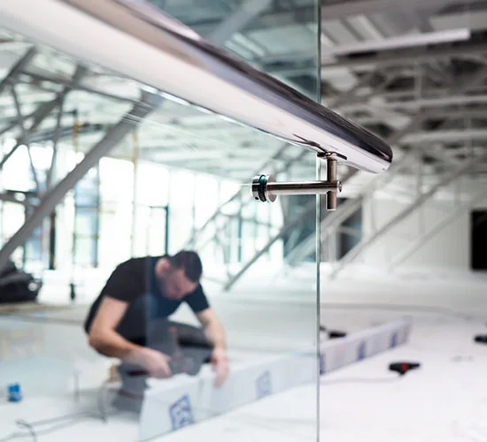 Altamonte Springs, FL highly skilled glass repair technicians