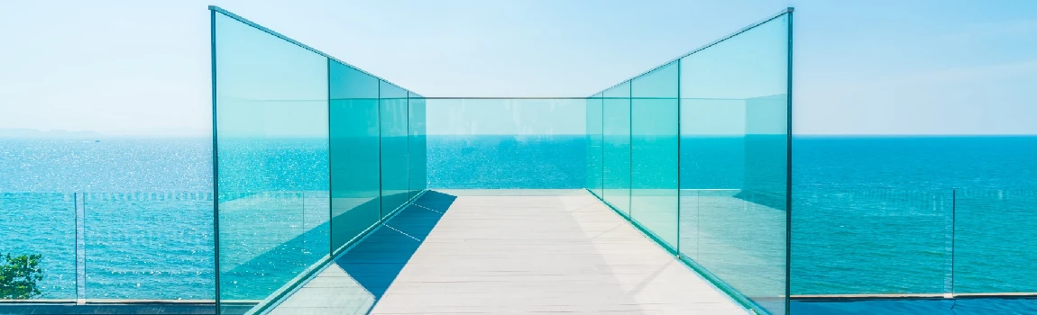 Customized Glass Pool Fence Repair Services in Altamonte Springs, FL